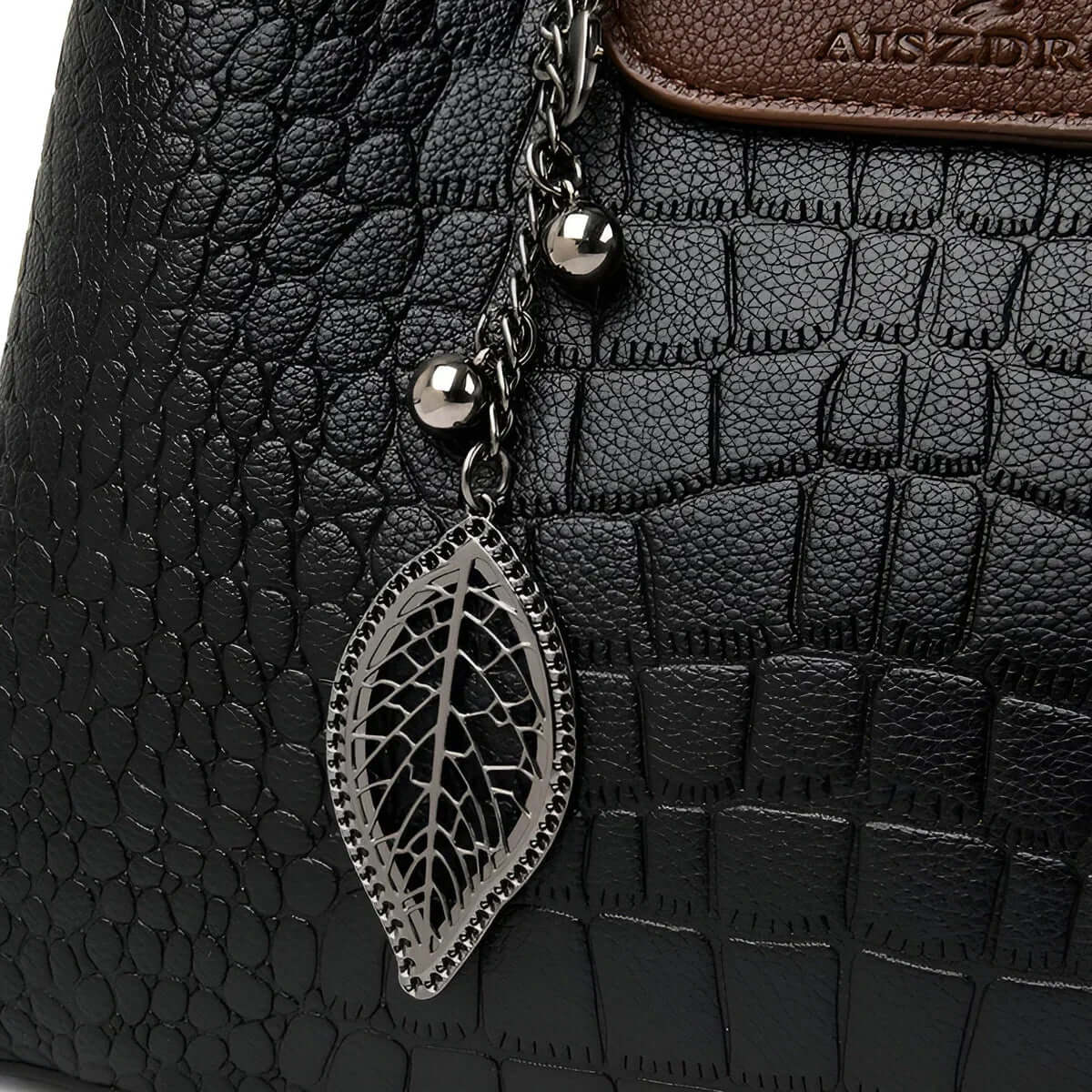 Antonia - Elegant handbag with stylish design and practical features