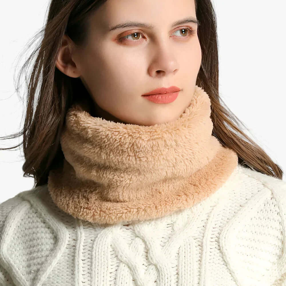 Elsie - Faux fur infinity scarf for ultimate warmth and style
