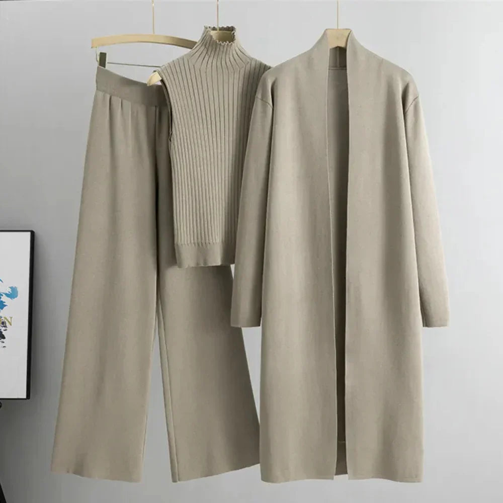 JULIA - Classic 3 Piece Set for Women