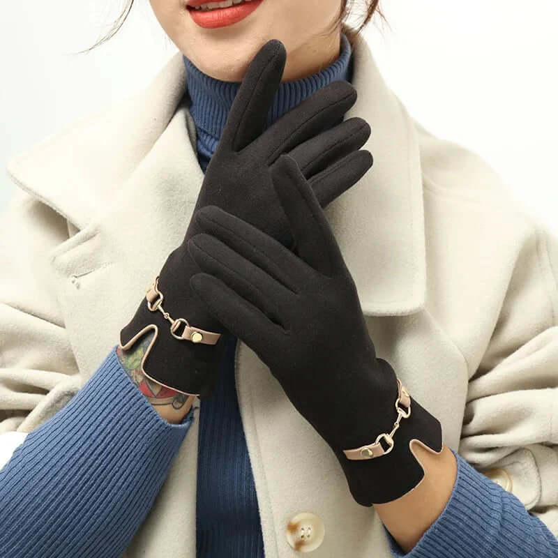 Kerenza - Touchscreen Compatible Plush Gloves with Chic Chain Design